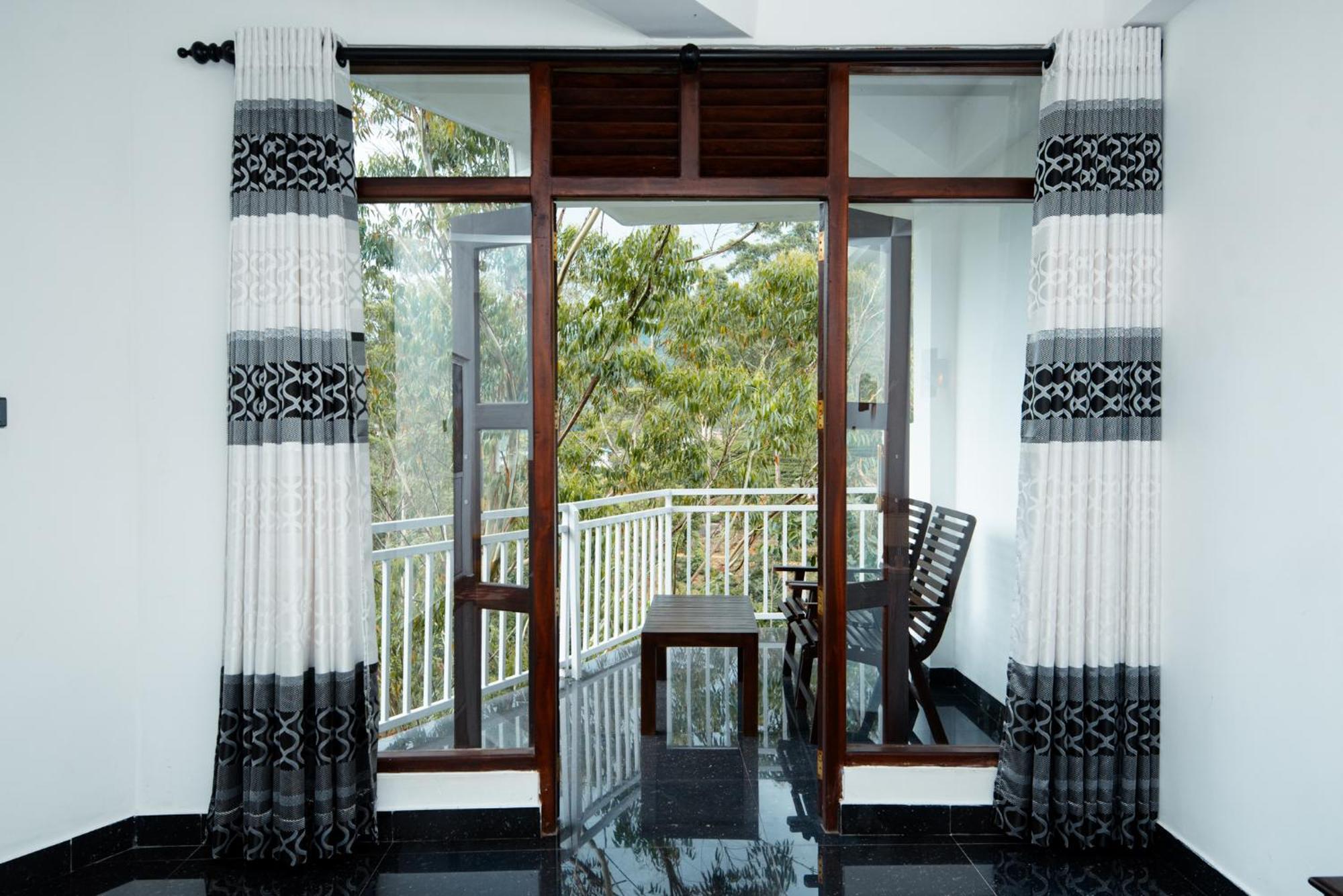 Adams Peak Inn 날라탄니야 외부 사진
