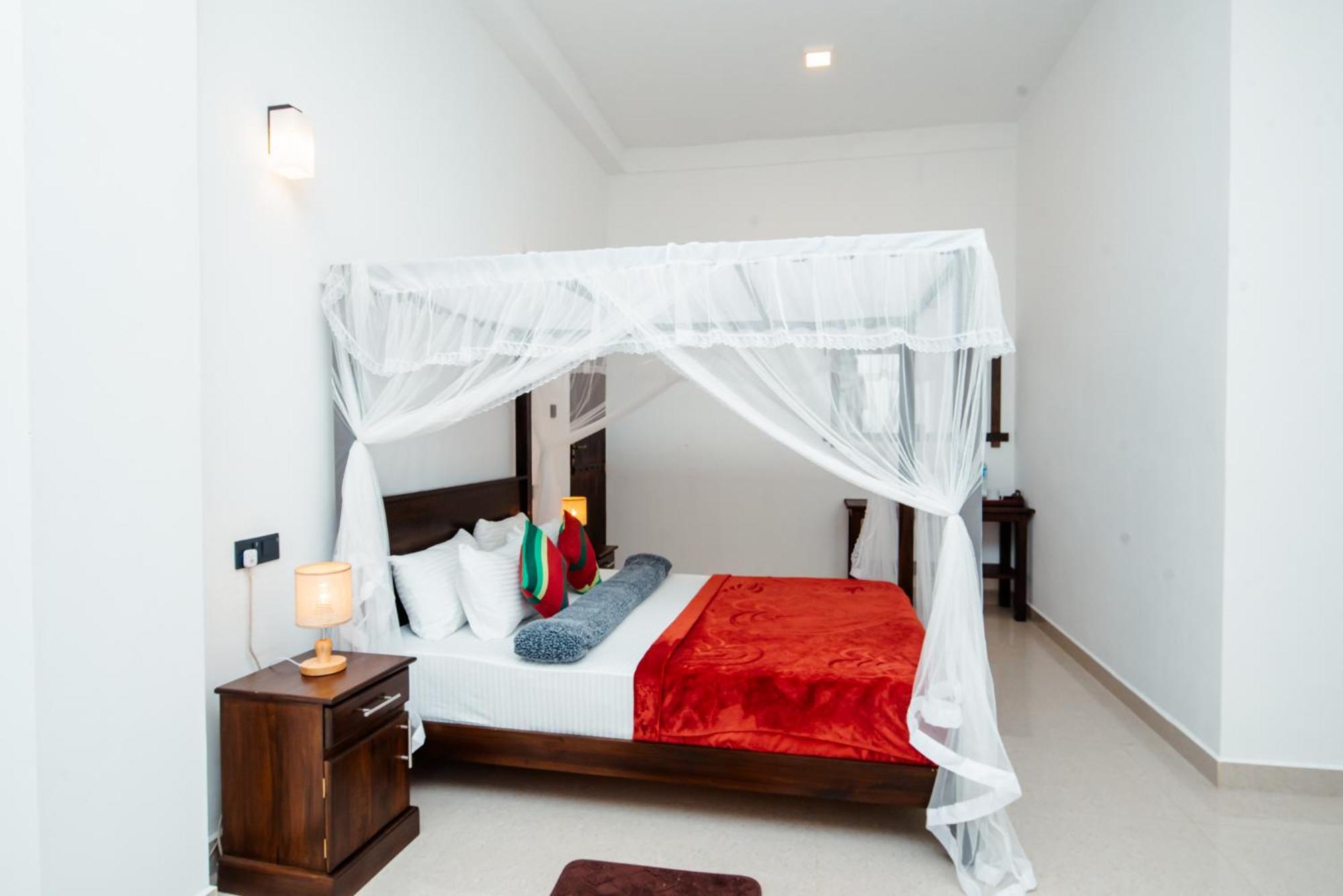 Adams Peak Inn 날라탄니야 외부 사진